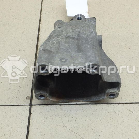 Фото Кронштейн двигателя правый  6512231804 для mercedes benz Sprinter (906)