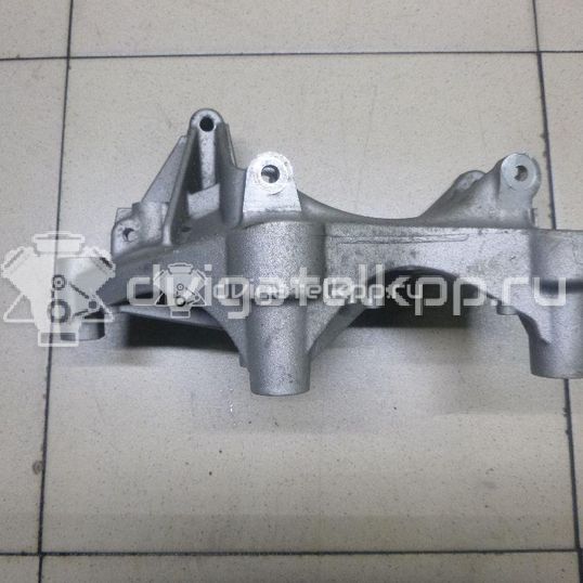 Фото Кронштейн генератора  1171000Q2L для mercedes benz Vito (447)