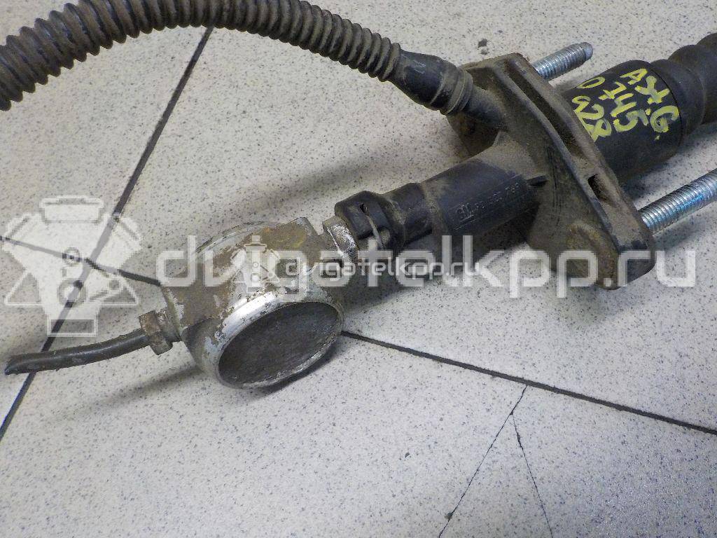 Фото Цилиндр сцепления главный  5679306 для Opel Astra / Zafira {forloop.counter}}