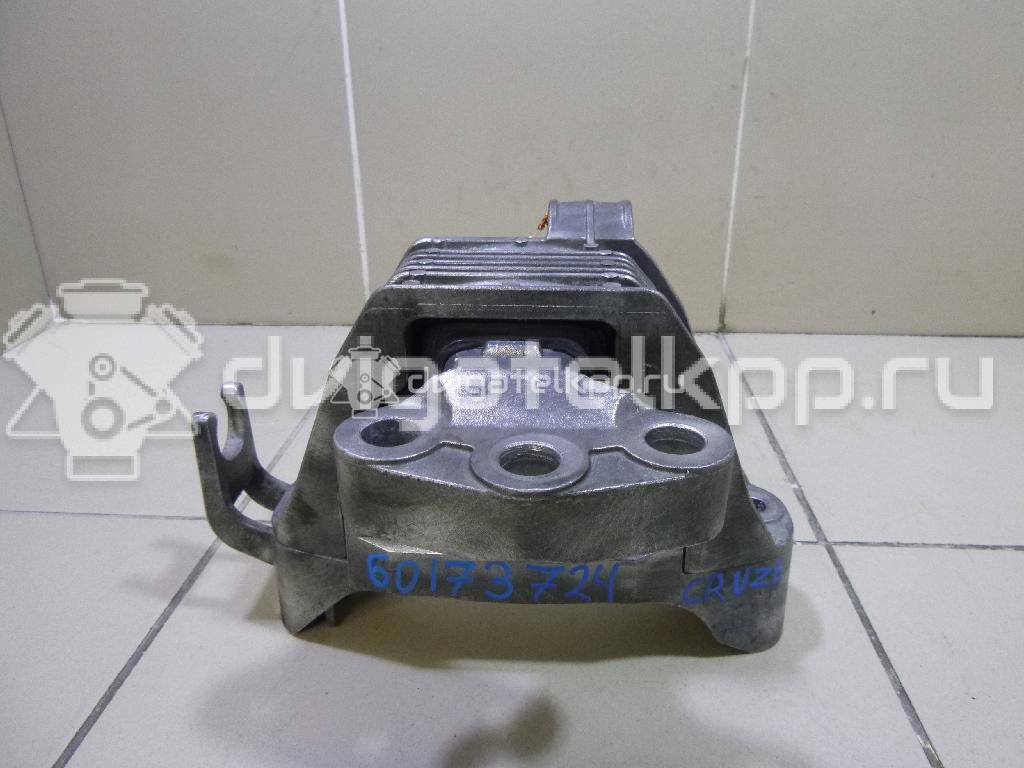 Фото Опора двигателя правая  13347449 для Opel Astra {forloop.counter}}