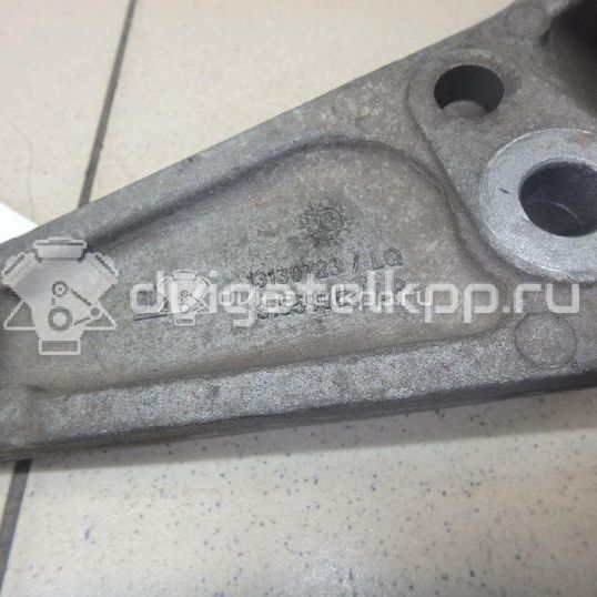 Фото Кронштейн двигателя задний  13130723 для Opel Adam / Corsa / Meriva