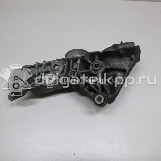 Фото Кронштейн генератора  8200473400 для renault Clio III