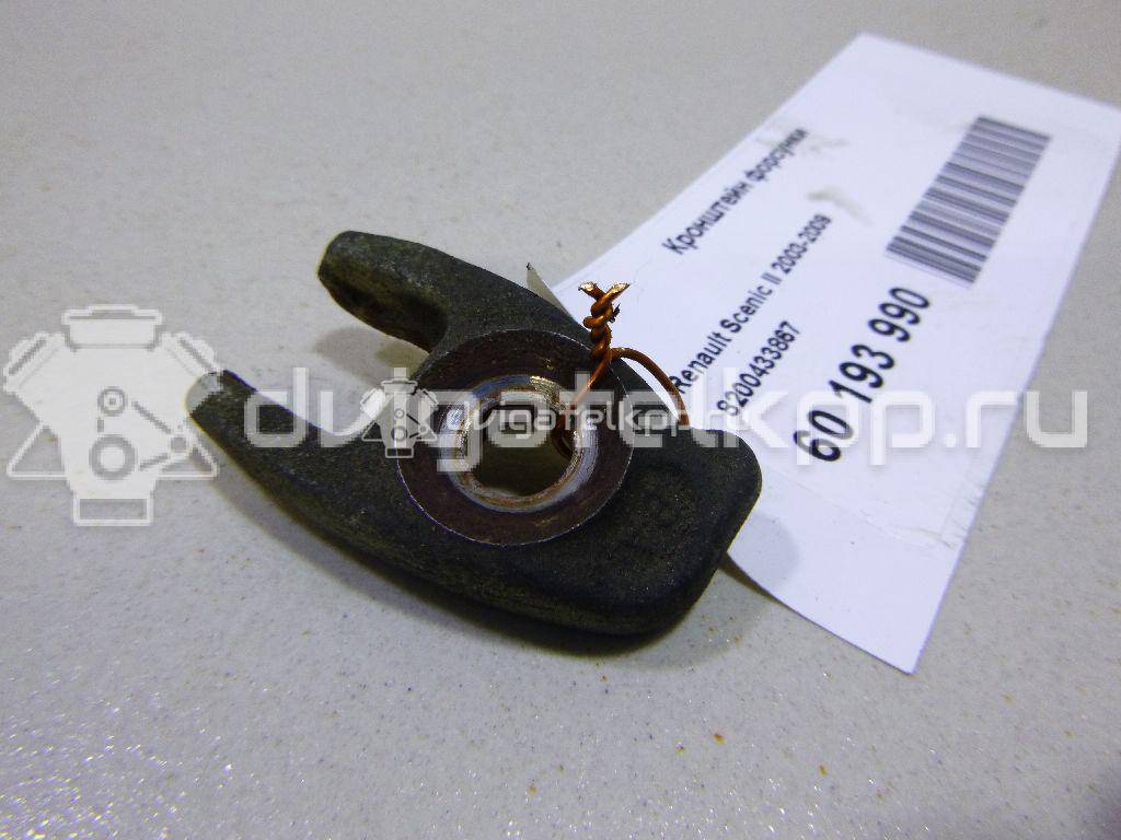 Фото Кронштейн форсунки  8200433867 для renault Clio IV {forloop.counter}}
