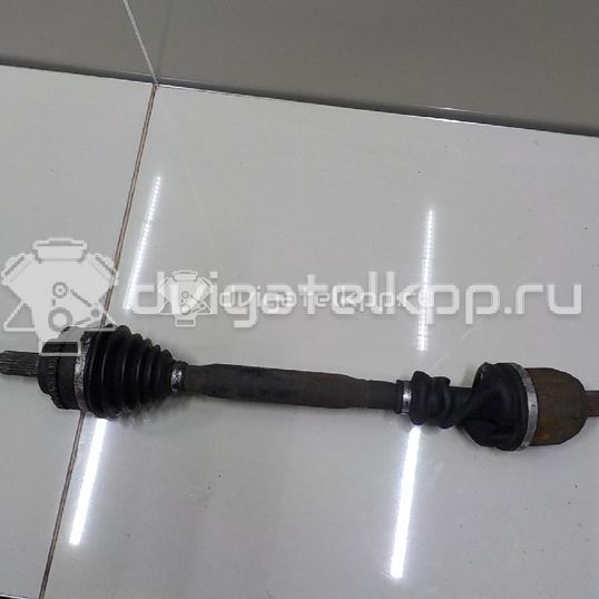 Фото Полуось передняя левая  8200283725 для Renault Scénic / Megane