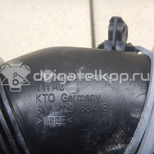 Фото Патрубок воздушного фильтра  5n0129684b для audi Q3