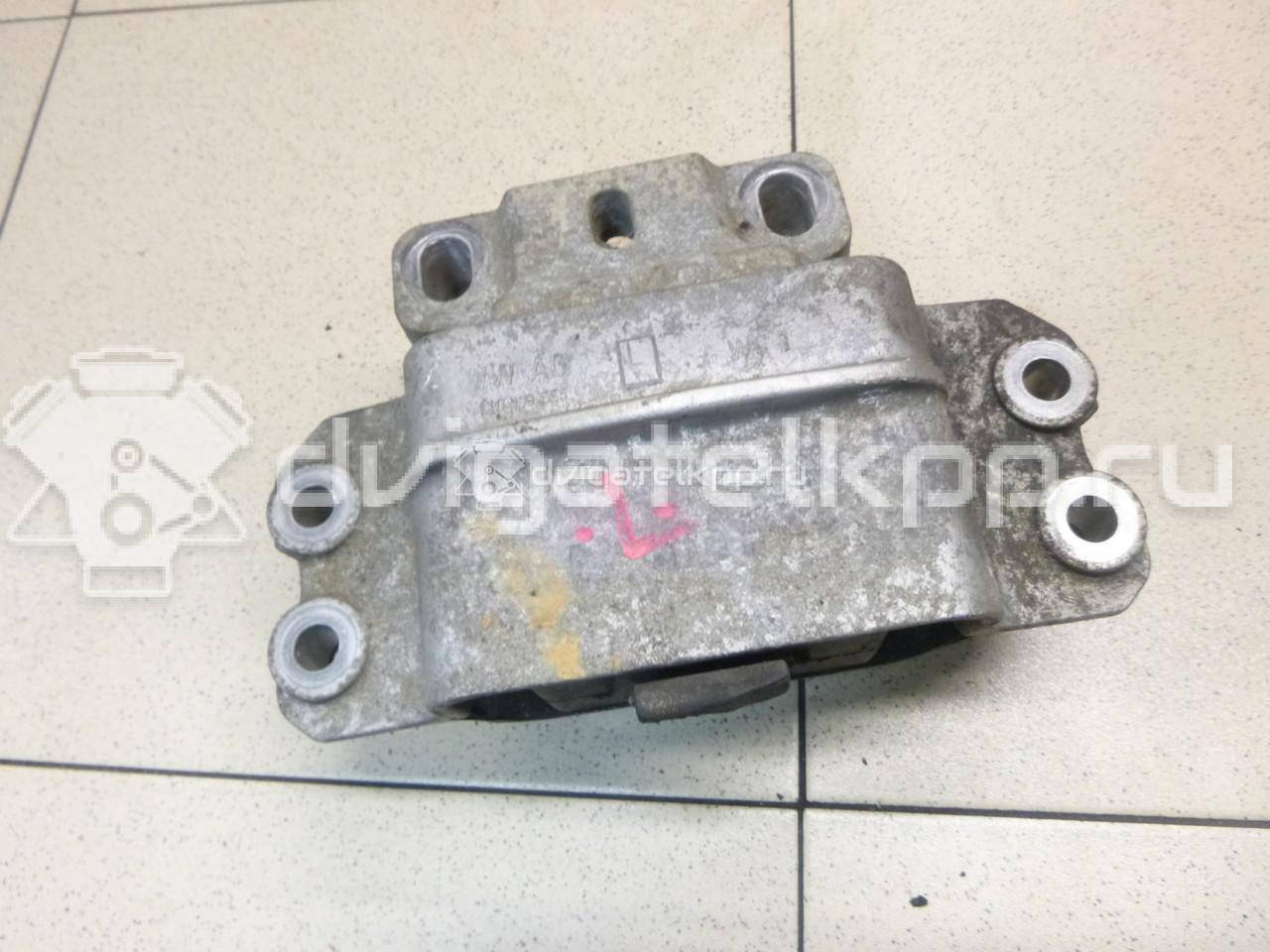 Фото Опора двигателя левая  1K0199555L для Seat Ibiza / Leon / Toledo / Altea {forloop.counter}}