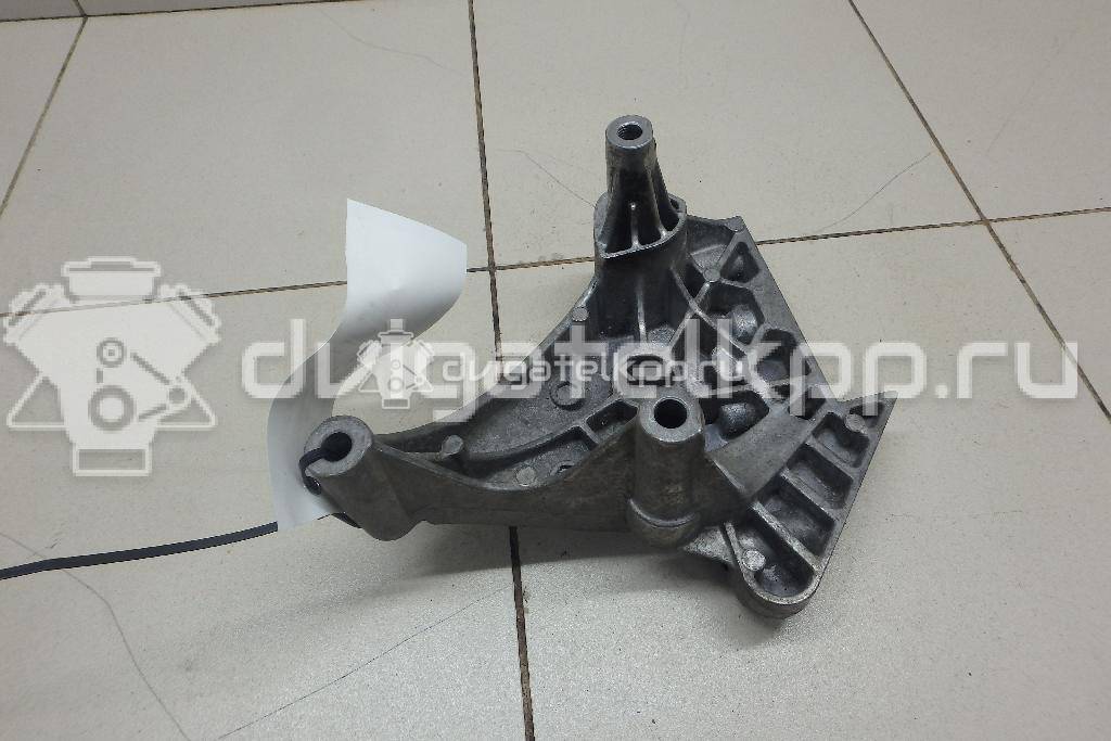Фото Кронштейн опоры двигателя  06f199207q для audi A3 [8P1] {forloop.counter}}