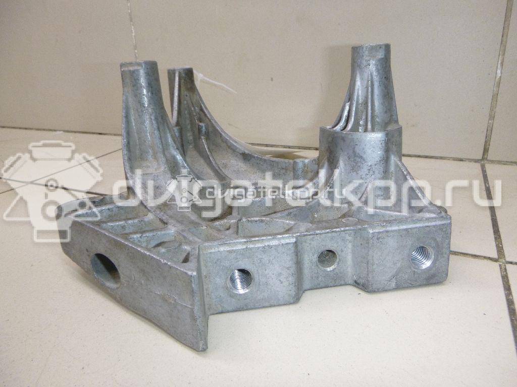 Фото Кронштейн опоры двигателя  06F199207Q для seat Altea {forloop.counter}}