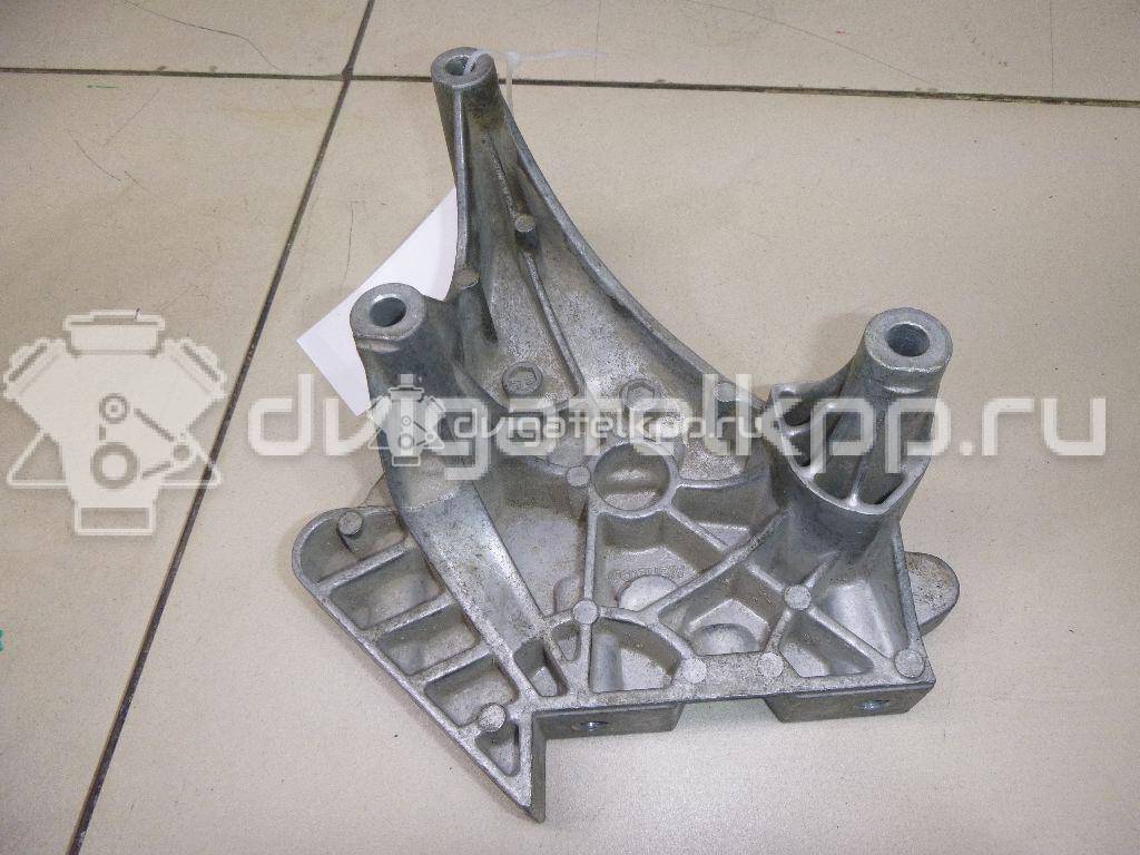 Фото Кронштейн опоры двигателя  06F199207Q для seat Altea {forloop.counter}}