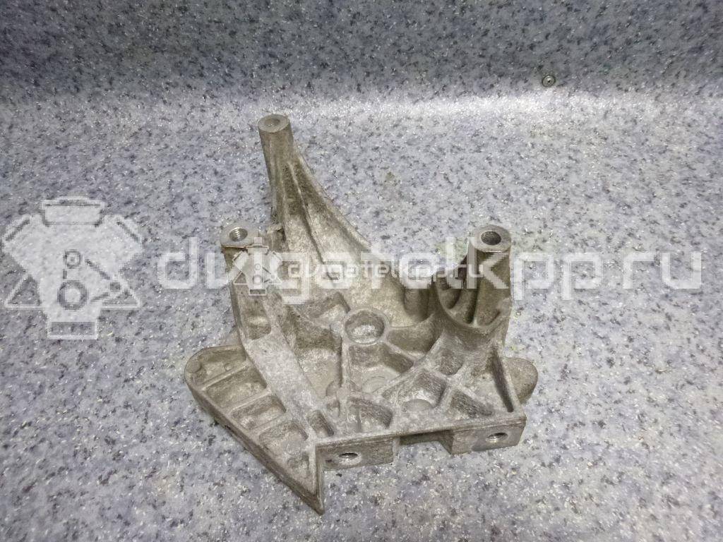 Фото Кронштейн опоры двигателя  06F199207Q для seat Altea {forloop.counter}}