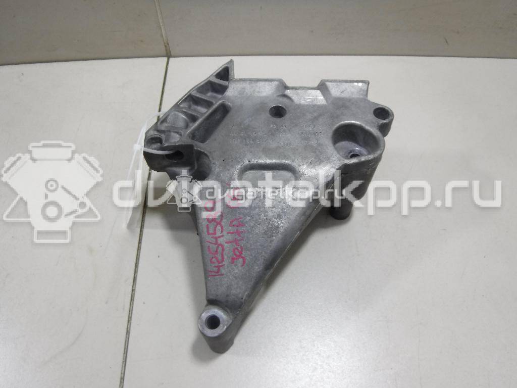 Фото Кронштейн опоры двигателя  06F199207Q для seat Altea {forloop.counter}}