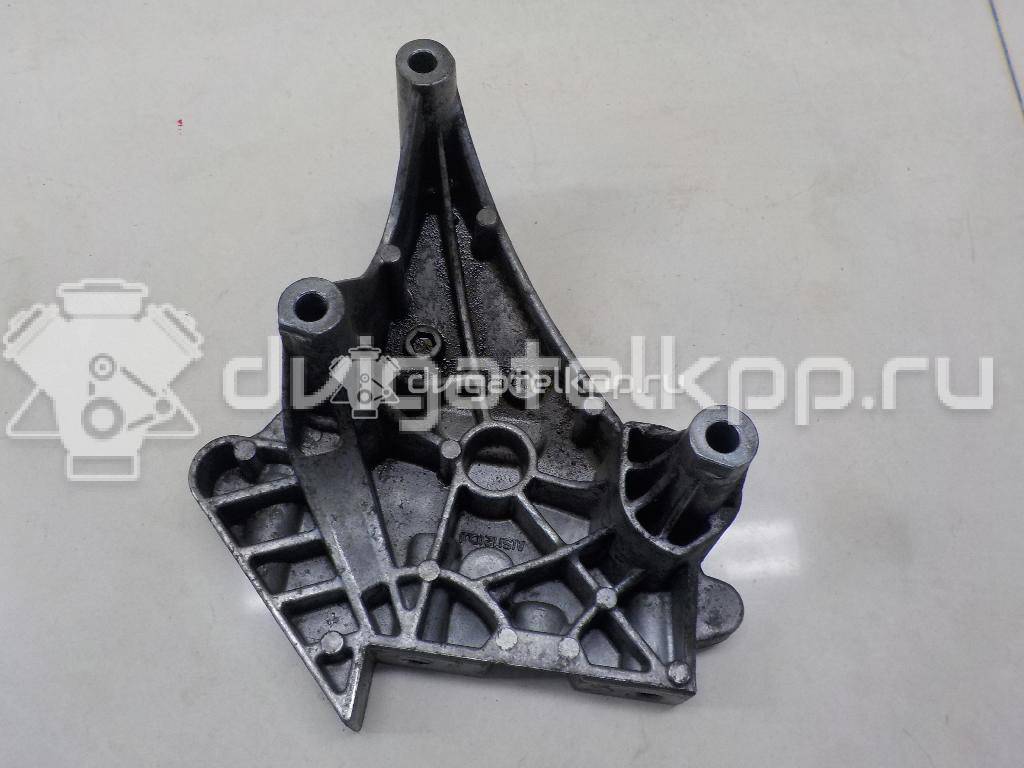 Фото Кронштейн опоры двигателя  06F199207Q для seat Altea {forloop.counter}}