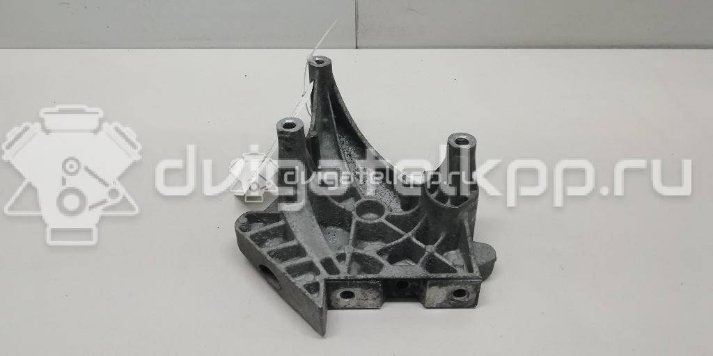 Фото Кронштейн опоры двигателя  06F199207Q для seat Altea {forloop.counter}}
