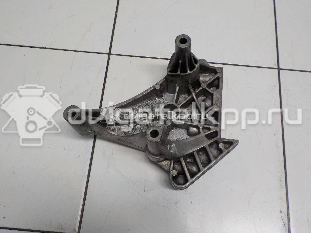 Фото Кронштейн опоры двигателя  06F199207Q для seat Altea {forloop.counter}}