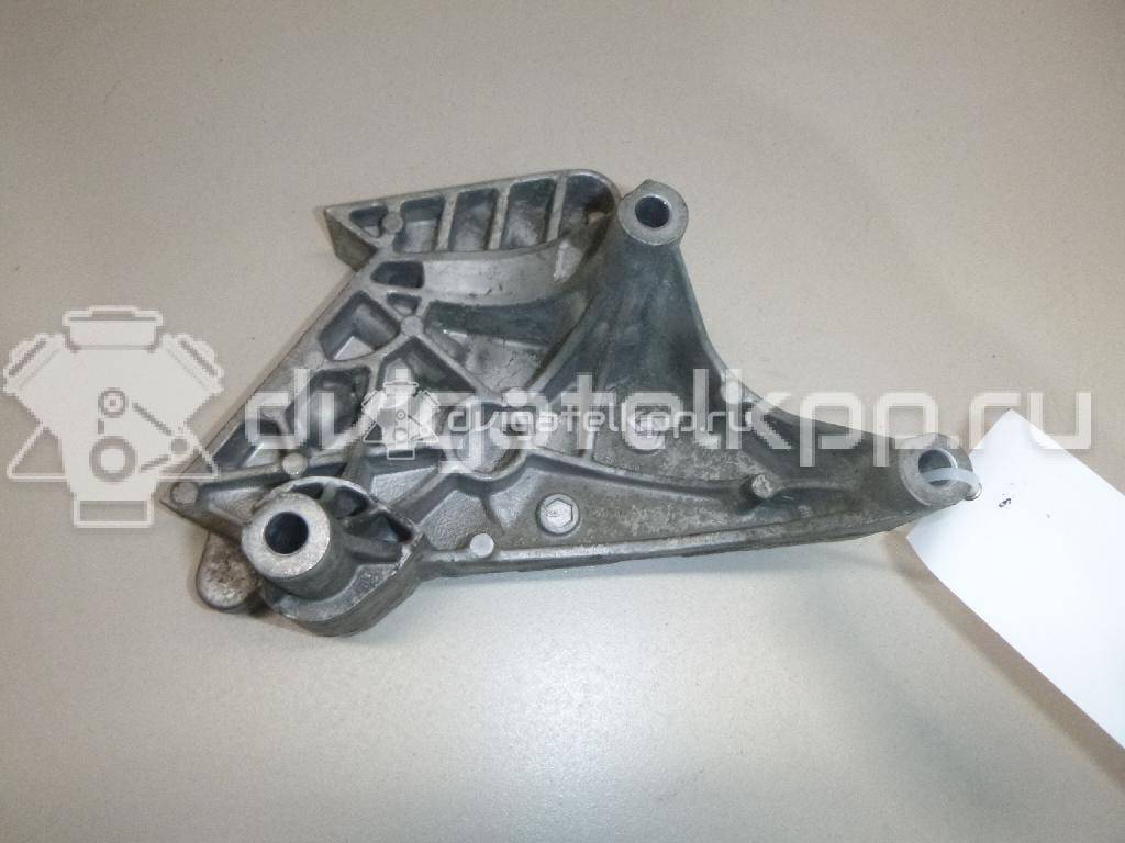 Фото Кронштейн опоры двигателя  06F199207Q для seat Altea {forloop.counter}}