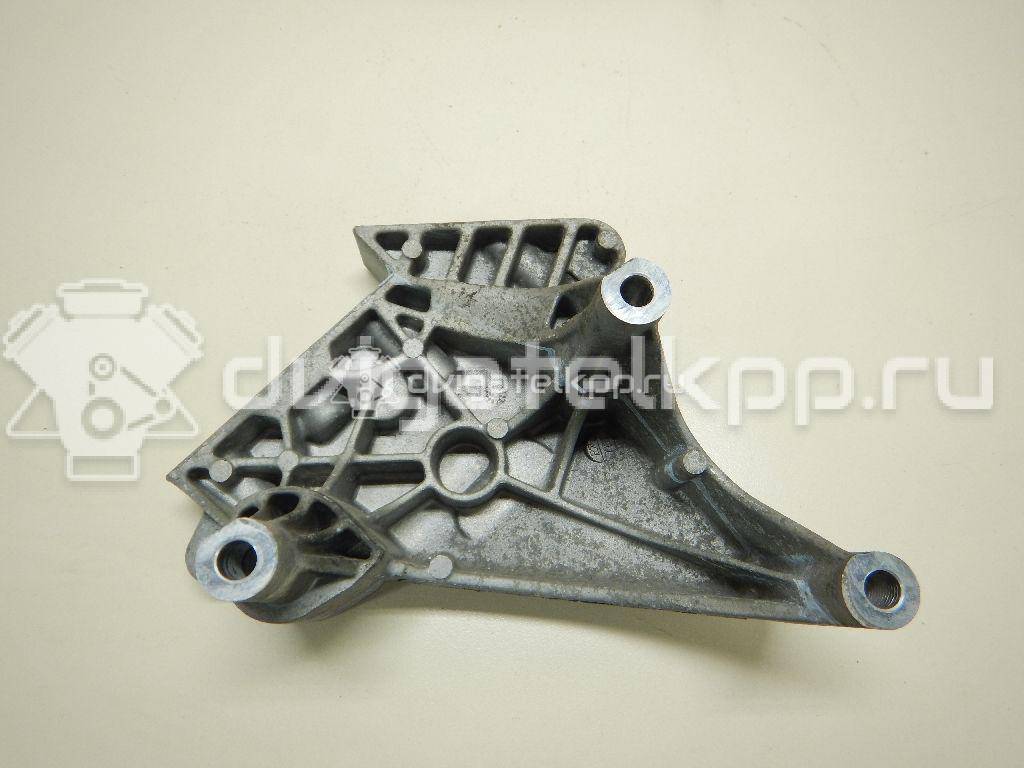 Фото Кронштейн опоры двигателя  06F199207Q для seat Altea {forloop.counter}}