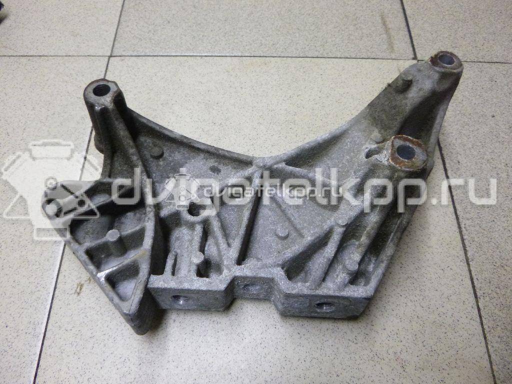 Фото Кронштейн двигателя правый  06J199207P для seat Altea {forloop.counter}}