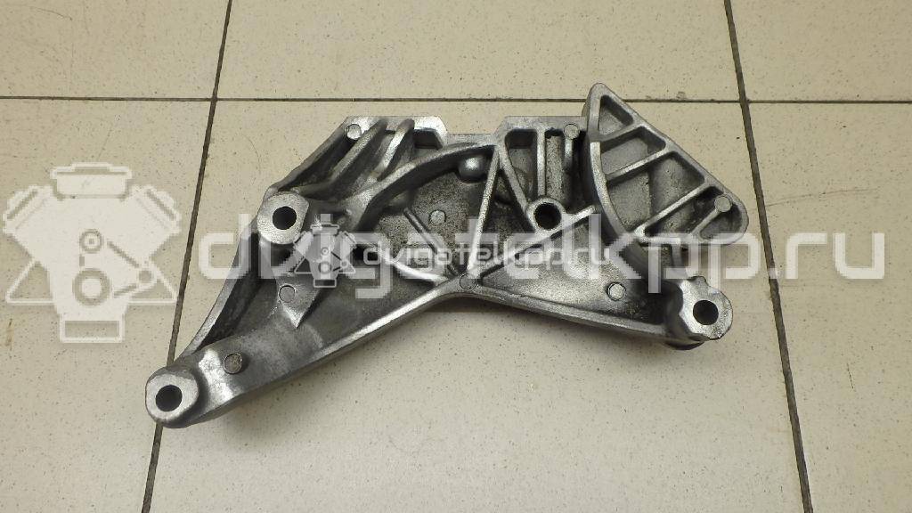 Фото Кронштейн двигателя правый  06J199207P для seat Altea {forloop.counter}}