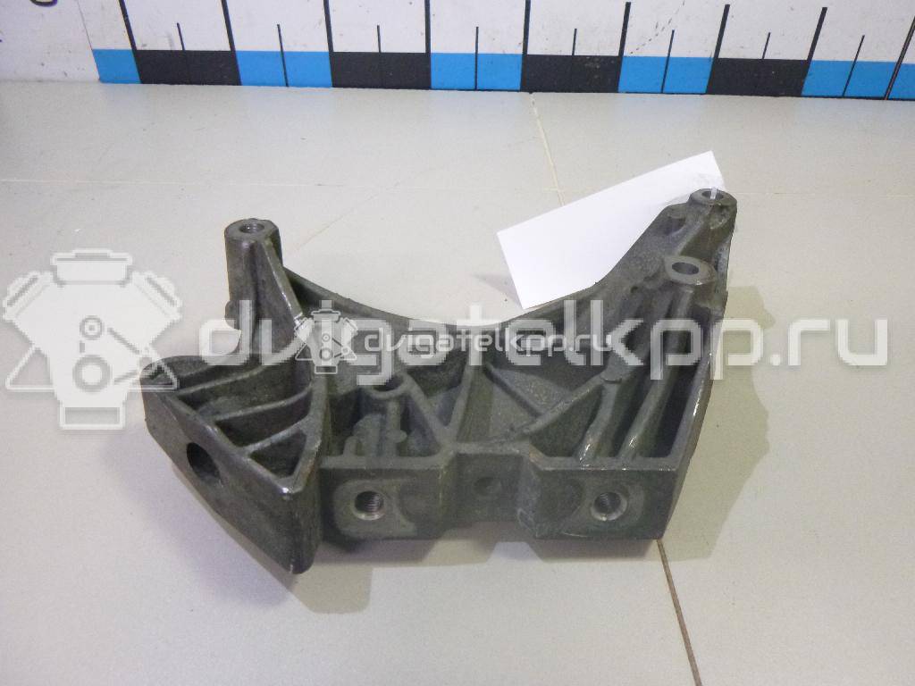 Фото Кронштейн двигателя правый  06J199207P для seat Altea {forloop.counter}}