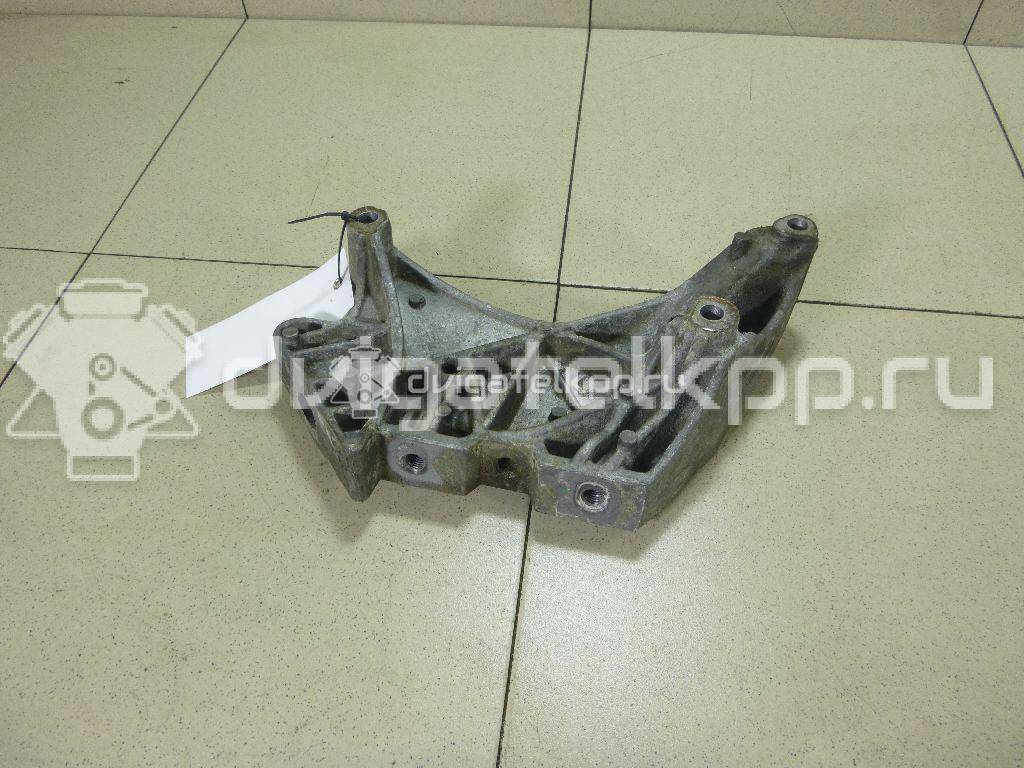 Фото Кронштейн двигателя правый  06J199207P для seat Altea {forloop.counter}}