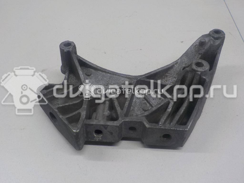 Фото Кронштейн двигателя правый  06J199207P для seat Altea {forloop.counter}}