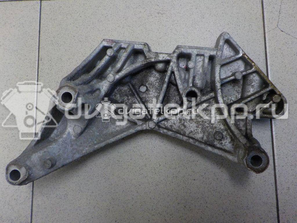 Фото Кронштейн двигателя правый  06J199207P для seat Altea {forloop.counter}}