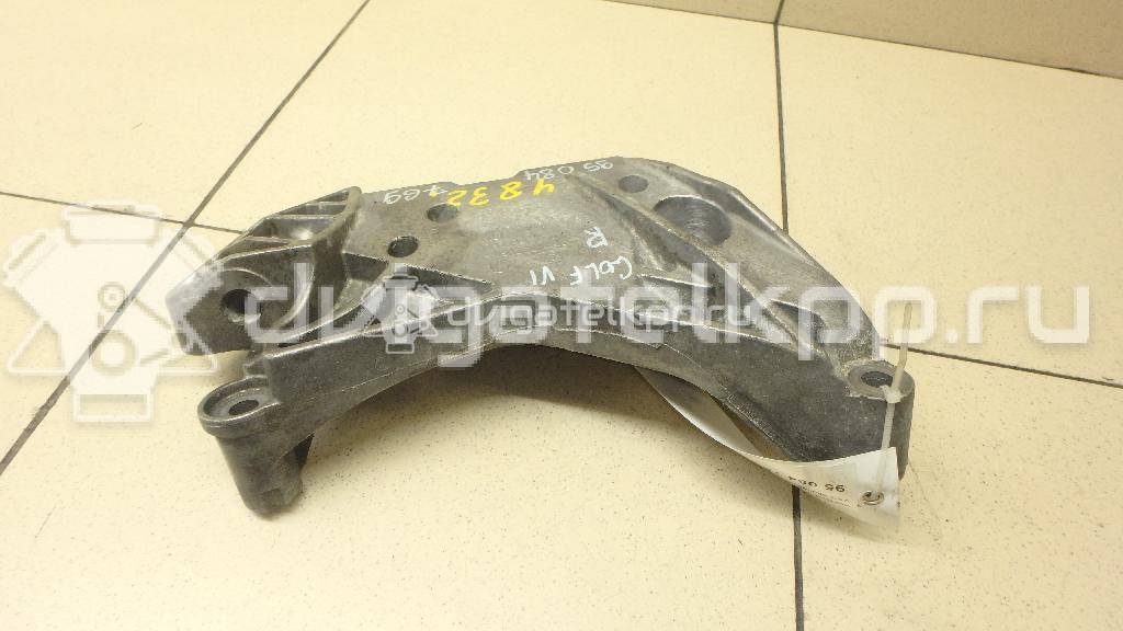 Фото Кронштейн двигателя правый  06J199207P для seat Altea {forloop.counter}}