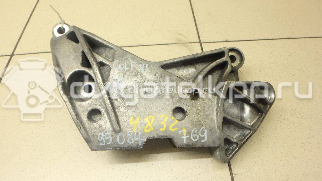Фото Кронштейн двигателя правый  06J199207P для seat Altea {forloop.counter}}