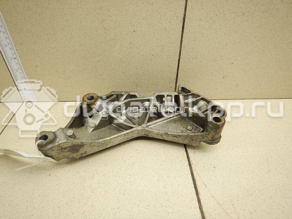 Фото Кронштейн двигателя правый  06J199207P для seat Altea {forloop.counter}}