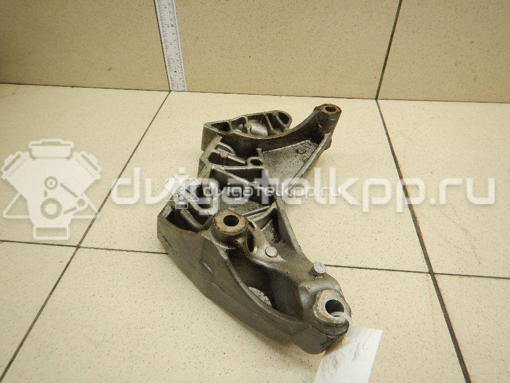 Фото Кронштейн двигателя правый  06J199207P для seat Altea {forloop.counter}}