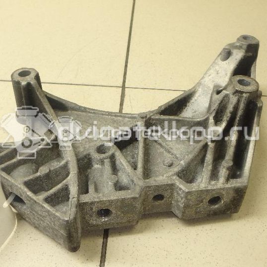 Фото Кронштейн двигателя правый  06j199207p для audi A3 [8P1]
