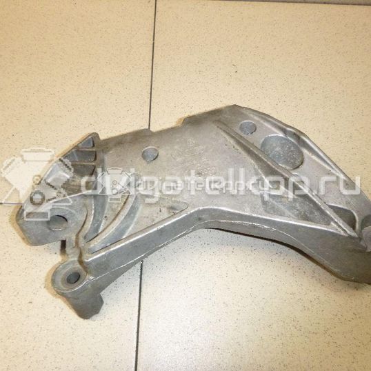 Фото Кронштейн двигателя правый  06J199207P для seat Altea