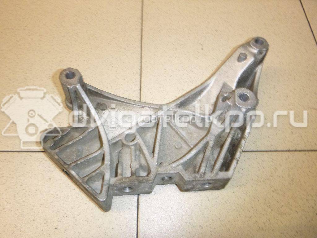 Фото Кронштейн двигателя правый  06J199207P для seat Altea {forloop.counter}}