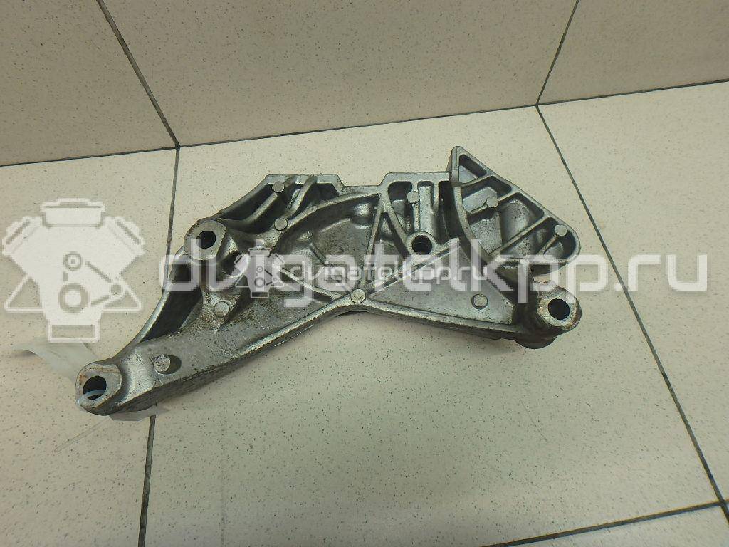 Фото Кронштейн двигателя правый  06J199207P для seat Altea {forloop.counter}}