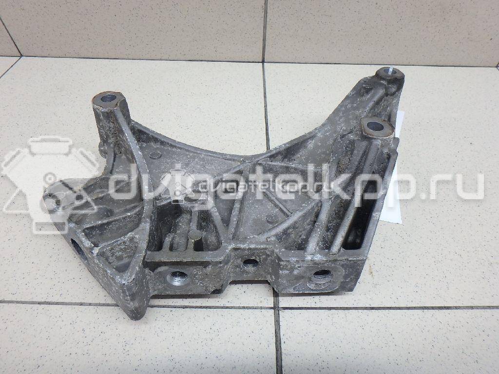 Фото Кронштейн двигателя правый  06J199207P для seat Altea {forloop.counter}}