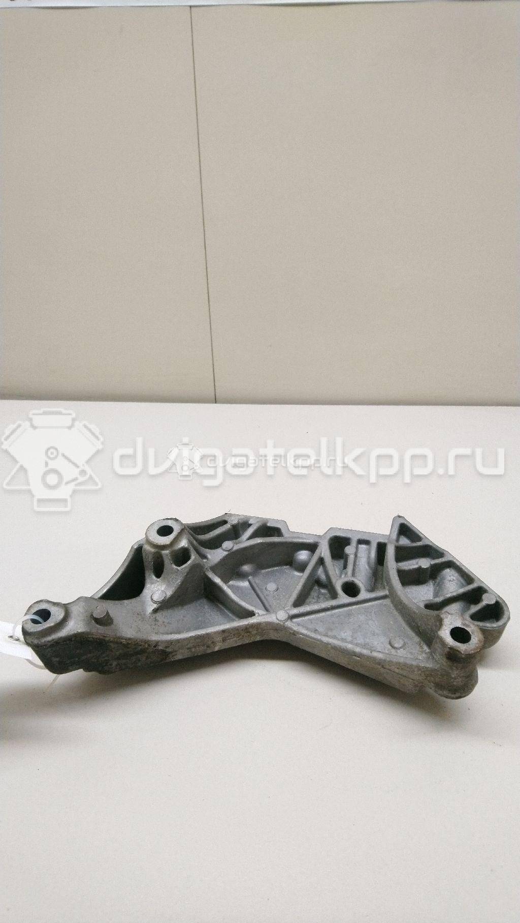 Фото Кронштейн двигателя правый  06J199207P для seat Altea {forloop.counter}}