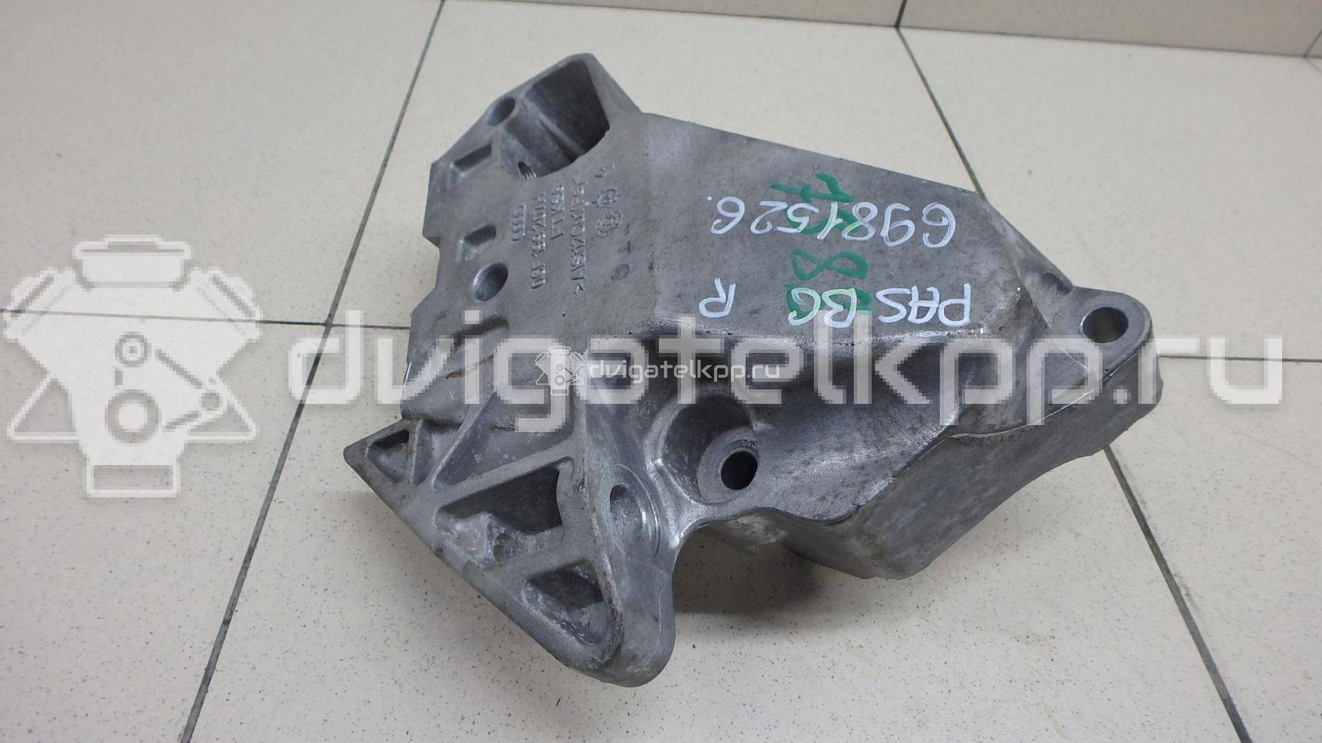 Фото Кронштейн двигателя правый  06F199207H для seat Altea {forloop.counter}}