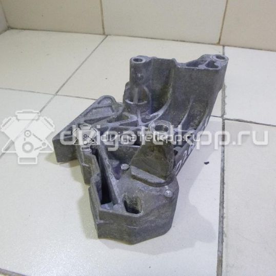 Фото Кронштейн двигателя правый  06F199207H для seat Altea