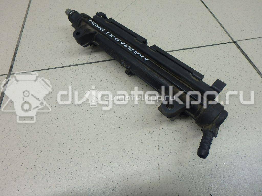 Фото Рейка топливная (рампа)  03E133320A для seat Cordoba {forloop.counter}}