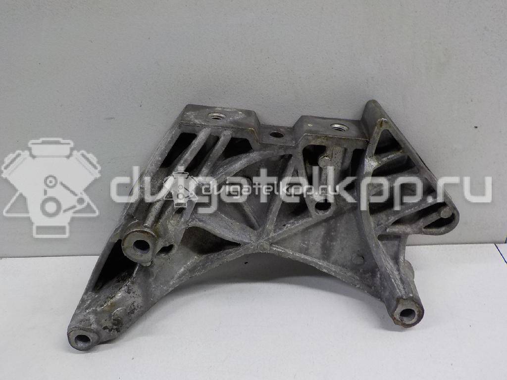 Фото Кронштейн двигателя правый  06J199207P для seat Leon (5F) {forloop.counter}}