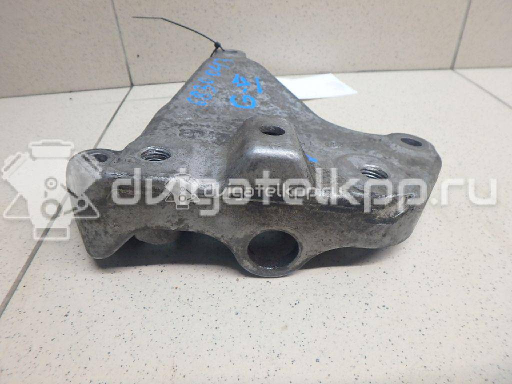 Фото Кронштейн КПП левый  1k0199117bb для audi A3 [8P1] {forloop.counter}}