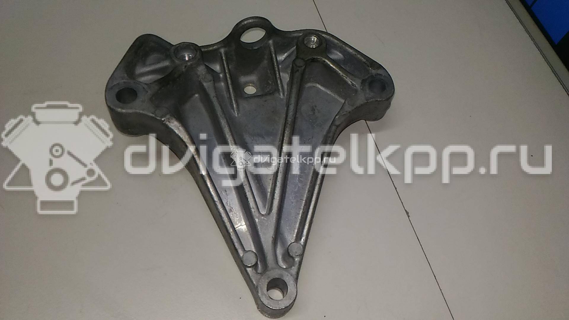 Фото Кронштейн КПП левый  1K0199117BB для skoda Octavia (A5 1Z-) {forloop.counter}}