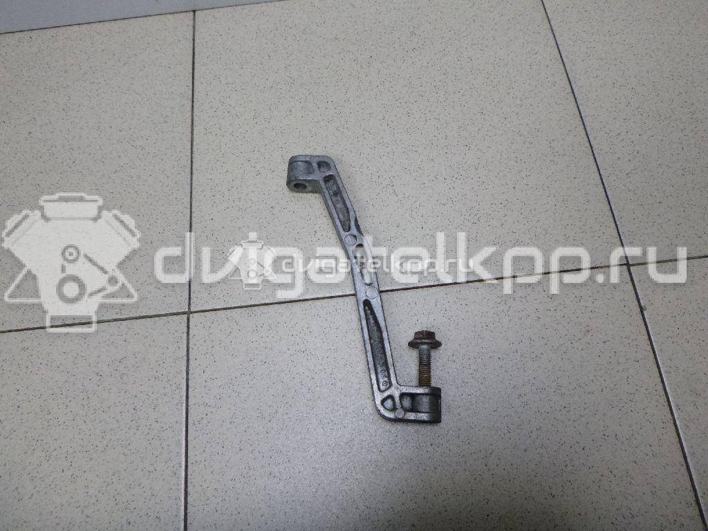 Фото Кронштейн КПП  1K0199359F для skoda Octavia (A5 1Z-) {forloop.counter}}