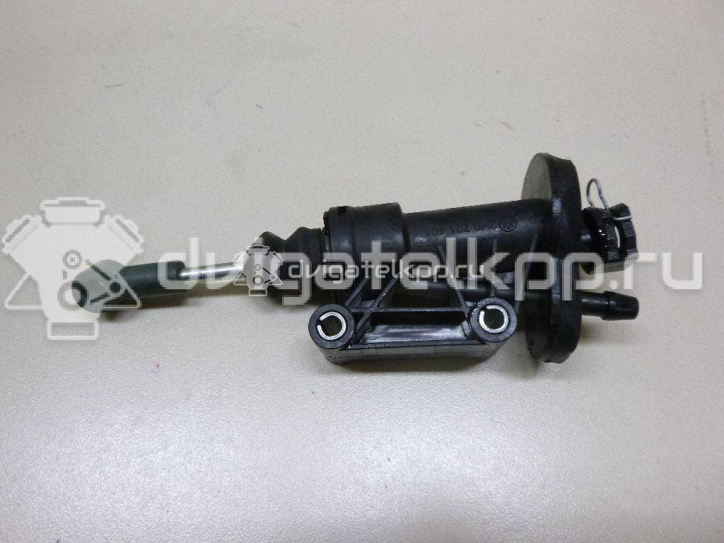 Фото Цилиндр сцепления главный  2H0721401 для Volkswagen Amarok S1B {forloop.counter}}