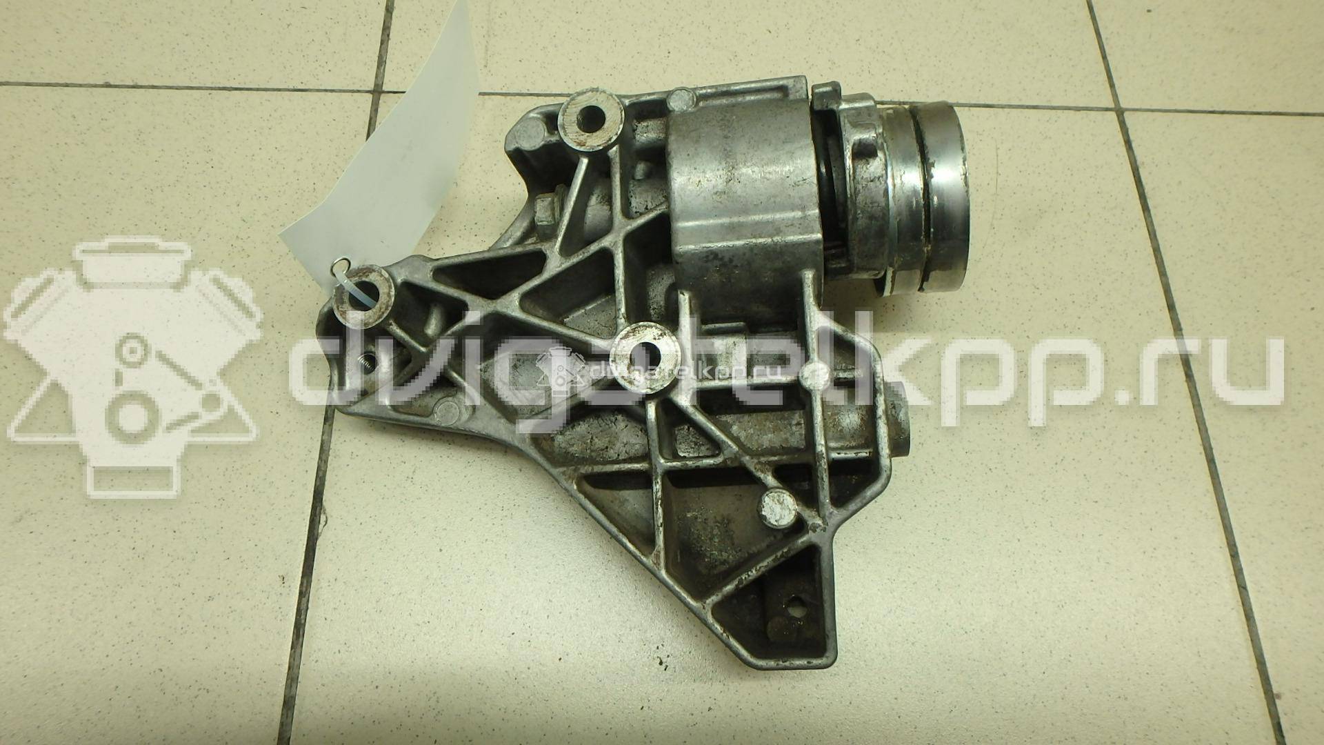 Фото Кронштейн генератора  03C903143B для Volkswagen Tiguan / Jetta {forloop.counter}}