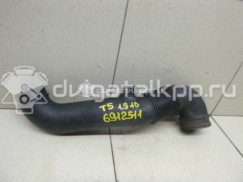 Фото Патрубок воздушного фильтра  7H0129615E для Volkswagen Transporter / Multivan {forloop.counter}}