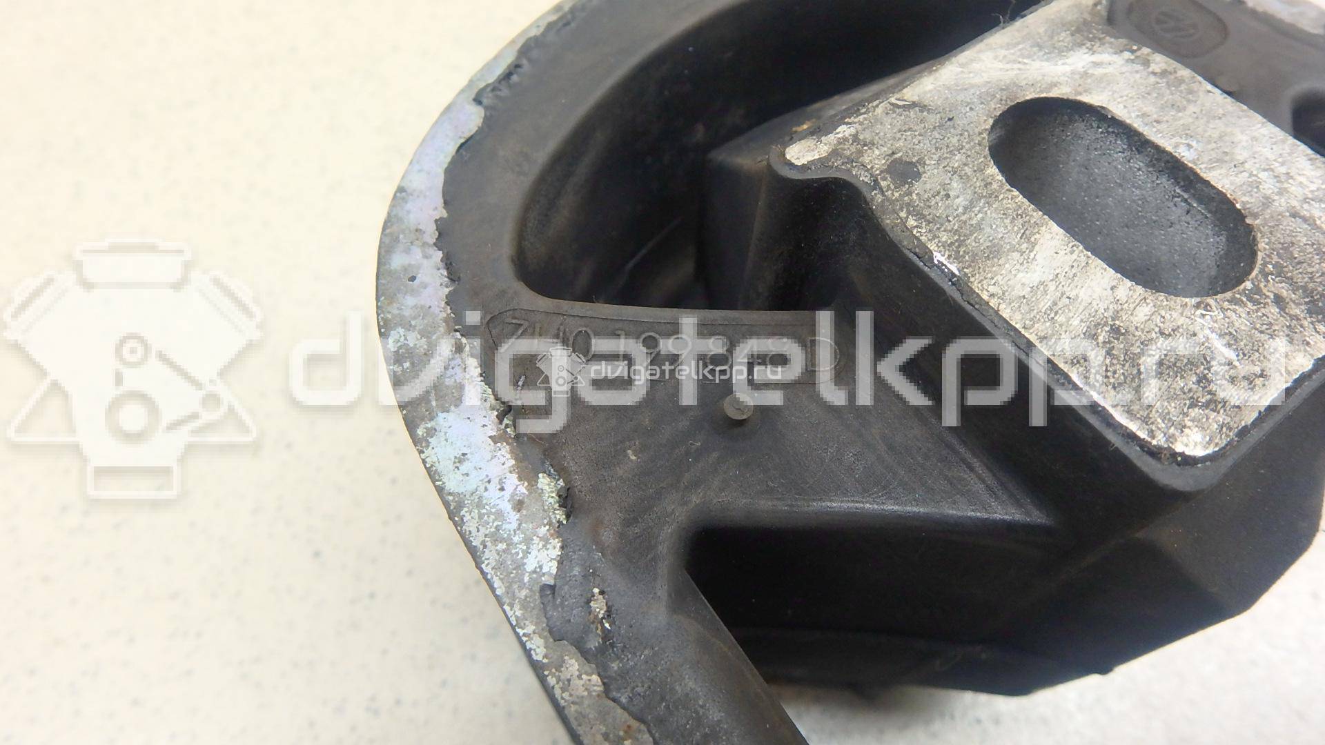 Фото Опора двигателя передняя  7H0199848D для Volkswagen Transporter / Multivan {forloop.counter}}