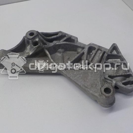 Фото Кронштейн двигателя правый  06J199207P для vw Passat [B6]