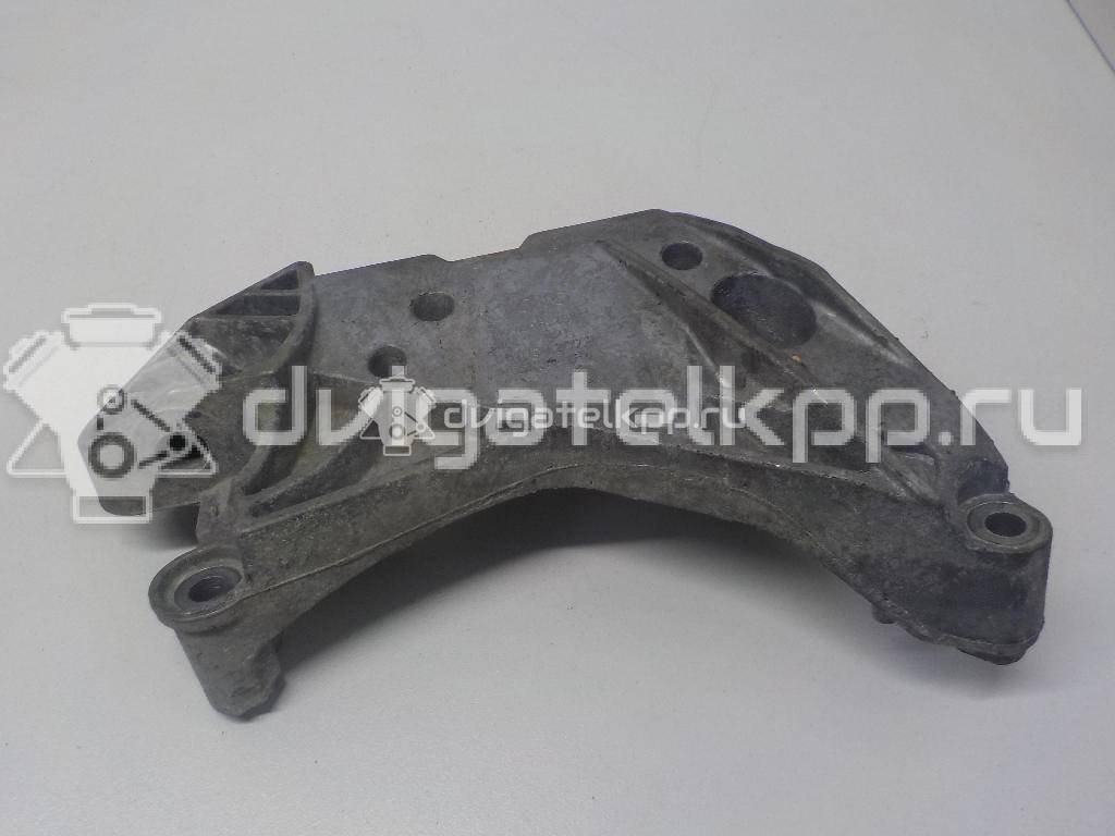 Фото Кронштейн двигателя правый  06J199207P для vw Passat [B6] {forloop.counter}}