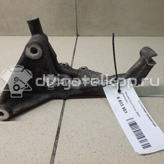 Фото Кронштейн генератора для двигателя D4CB для Hyundai / Kia 129-178 л.с 16V 2.5 л Дизельное топливо 374724A011